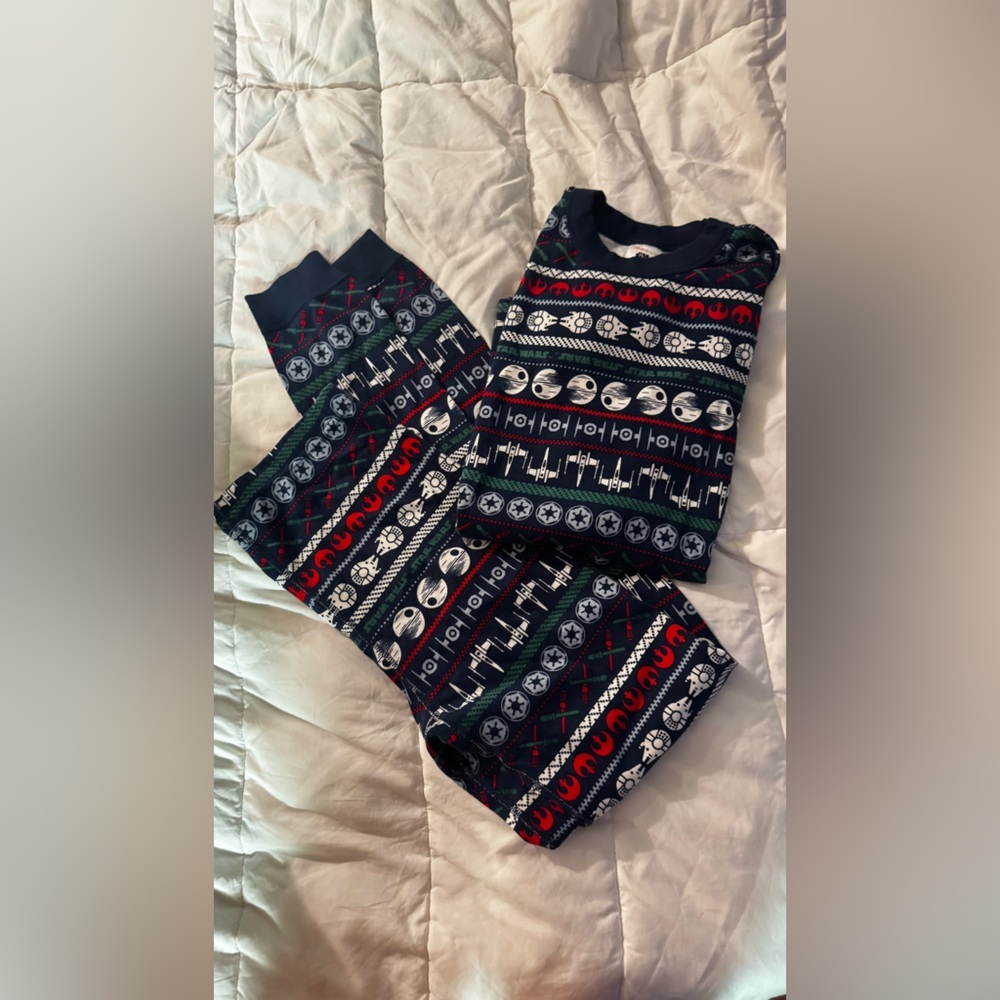 Hanna Andersson Boys Star Wars Navy and Red Pajama Set